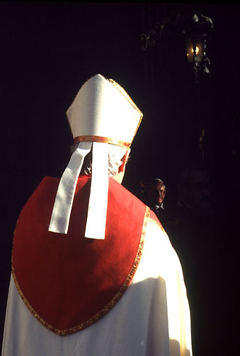 Bishop David entering Birmingham Cathedral