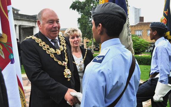 Lord Mayor meets the Cadets
