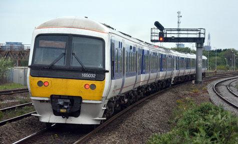 165032 &
            165039 Chiltern Units