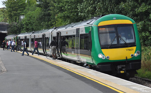 170631 & 153354 to Dorridge