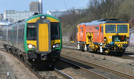 172211 & DR73923