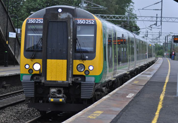 350252 London Midland Unit