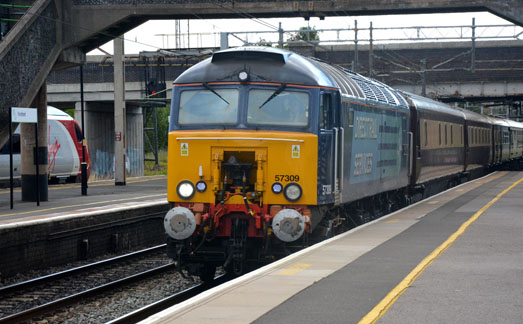 57309 & 57306, 390130 at Signal