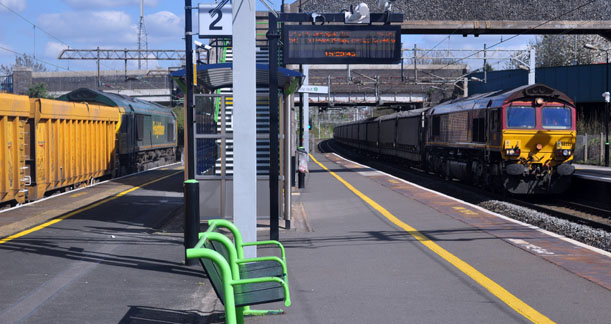 66232 passing 66606 at Stechford