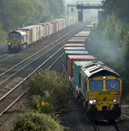 66543 & 66534 Freightliners