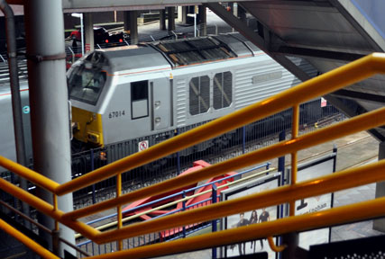 67014 departs Snow Hill