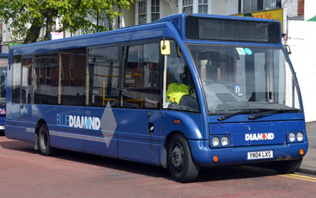 Blue Bus
YN04LXS