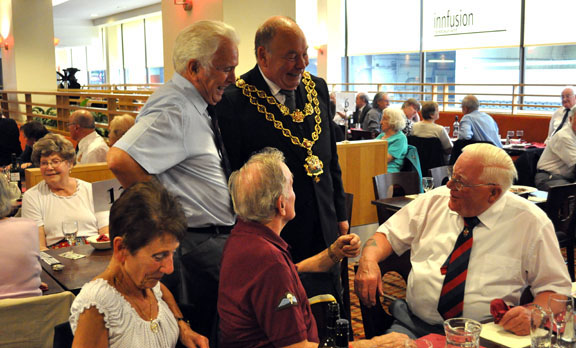 The Lord Mayor meeting members