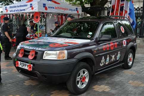 Land Rover Poppy