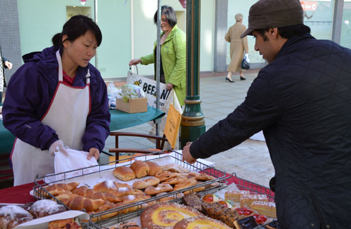 Mell Square
            Market