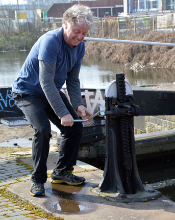 Lock gates