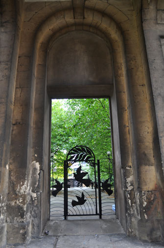 Ruined Entrance of St Thomas's Church